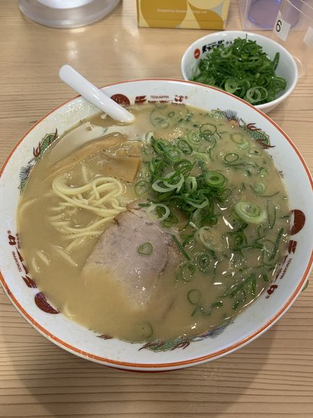 「こってり大盛り スープ多め ネギ」@天下一品 岩槻店の写真