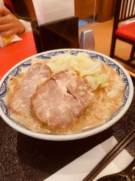 「満腹ガツ盛りマシマシらーめん 1180円」@ラーメン一楽の写真