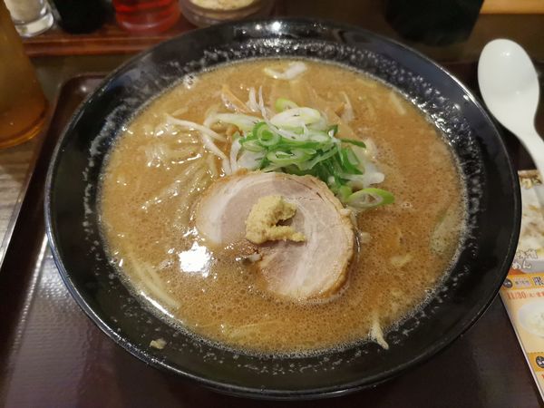 「濃厚コク味噌ラーメン　大盛無料　690円」@北海道らぁめん 伝丸 環八羽田店の写真