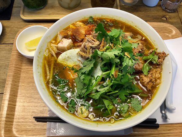 「カレーラーメン 辛口」@ブラウンオニオンカレーファクトリーの写真