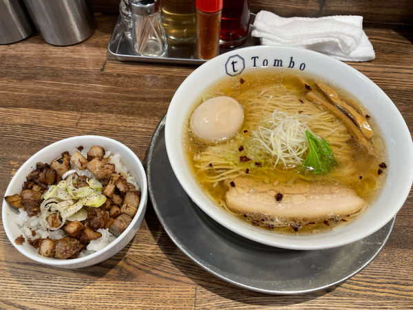 「味玉汐の旨味ソバ + ブタめし」@Tomboの写真