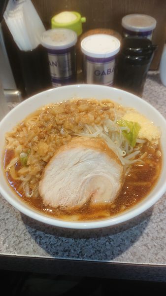 「ラーメン中  ニンニク  油」@ラーメン宮郎の写真