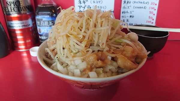 「小豚そば肉入り、ウズラ、生卵」@ひたちなか大盛軒の写真