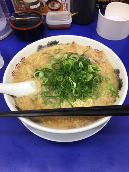 「こってりラーメン大盛背脂多め」@来来亭 福山蔵王店の写真