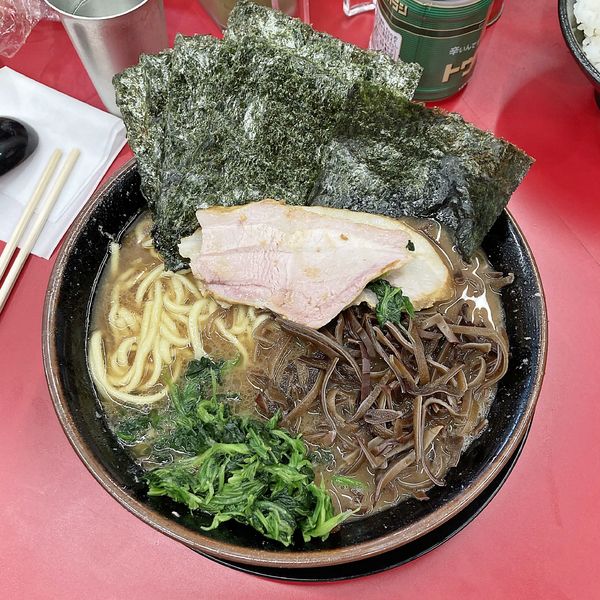 「ラーメン＋海苔＋キクラゲ＋バラチャー」@IEKEI_TOKYO 王道家直系の写真