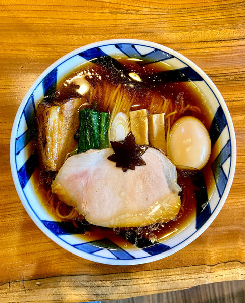 「特製中華そば」@食煅 もみじの写真