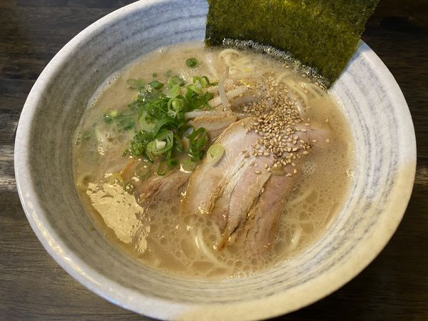 「とんこつラーメン　並麺」@らーめん堂 楽天の写真