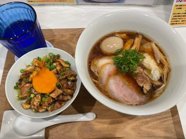 「特製芳醇地鶏醤油ラーメン」@中華そば食堂 IKR51の写真