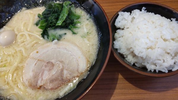「毎月11日ラーメン塩麺やわらかめ550円」@横浜家系ラーメン 横浜道 野田蕃昌店の写真