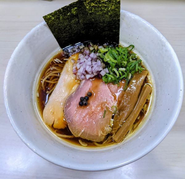 「醤油　800円」@麺や 魁星の写真