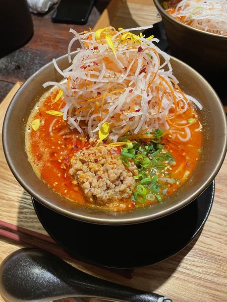 「菊花火（麺大盛、辛さ増し）」@麺や 神楽の写真