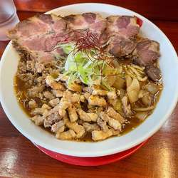 肉ラーメン（中盛・１辛）