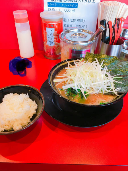 「ラーメン　白髪ネギ」@家系ラーメン たつ家の写真