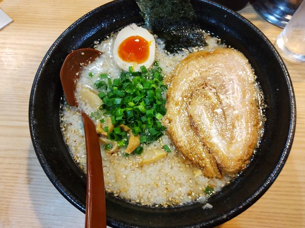 「玄屋ラーメン 太麺 カタメ こってり」@ニューラーメン専門店 玄屋の写真