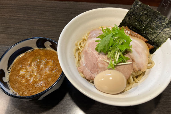 「【限定】濃厚ブラックつけ麺(ライト)中 980円」@ラーメンつけ麺 奔放の写真