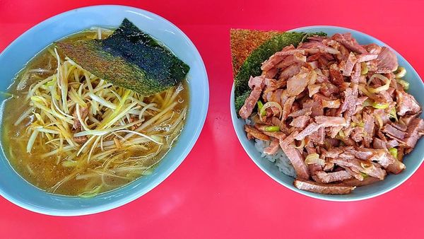 「ネギラーメン チャーシュー丼 セット」@ラーメンショップ 綾瀬店の写真