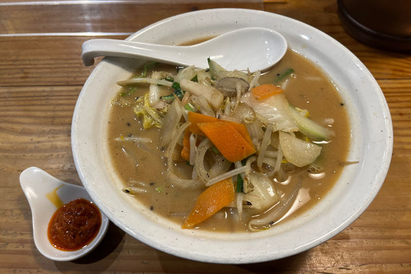 「味噌タンメン850円+辛味噌(無料)」@自家製多加水極太麺 ISAMIの写真