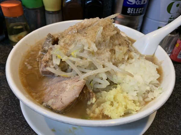 「味噌らーめん豚5枚¥930 背脂玉ねぎ生姜」@らうめん さぶ郎の写真