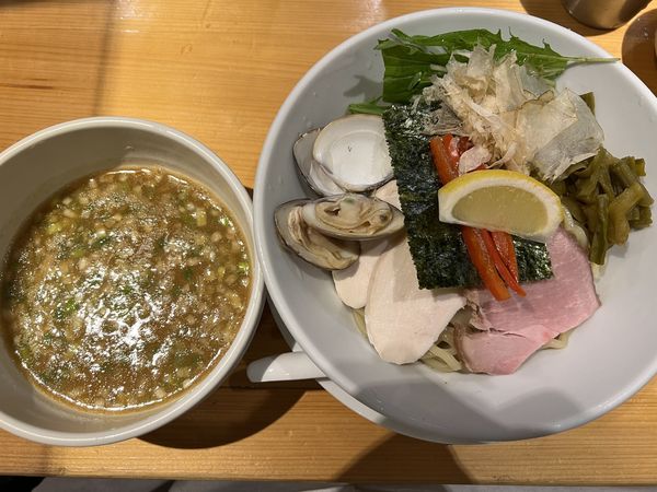「鶏・蛤のつけ麺(大盛) 1000円+ドライカレー250円」@Ginza Noodles むぎとオリーブの写真