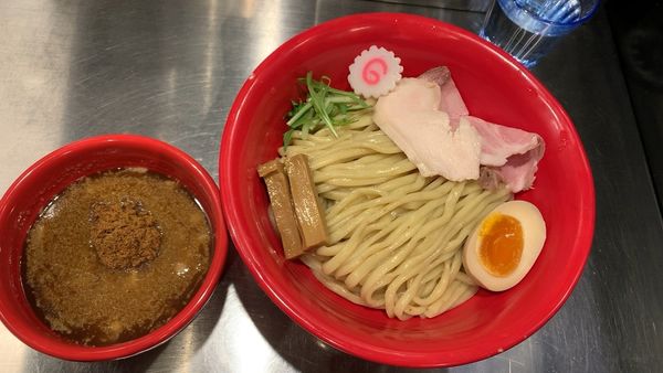 「つけ麺　中盛り無料」@荒節中華にはらいの写真