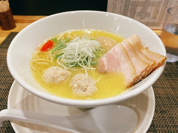 「特製塩ラーメン」@自家製麺ほんまの写真