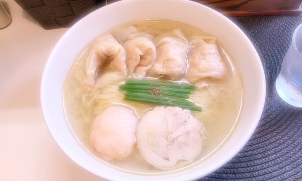 「塩ワンタン麺」@麺や金時の写真