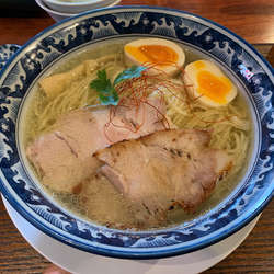 鶏ガラ塩ラーメン