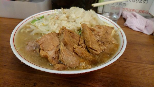 「小ブタ(850円)ニンニクアブラ」@ラーメン二郎 品川店の写真