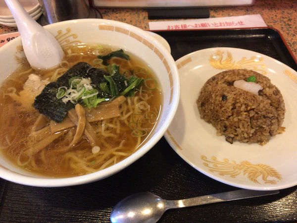 「ラーメンセット(正油ラーメン&半チャーハン) 880円」@中華料理 河童軒の写真