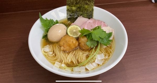 「味玉吟撰醤油　つくね入り」@中華そば うお青の写真