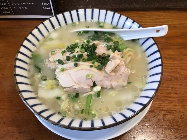 「青菜入り鶏肉白湯煮込み麺」@永吉の写真
