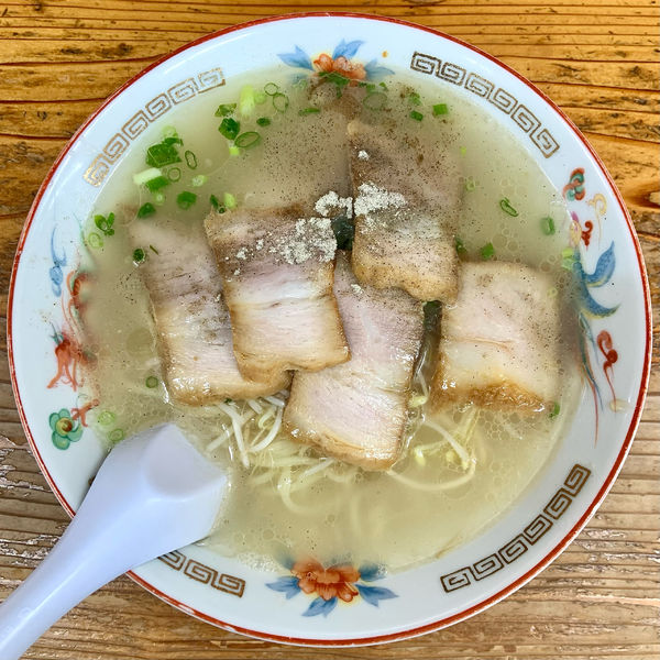 「チャーシューラーメン（750円）」@味の憲ちゃん 鴨女店の写真