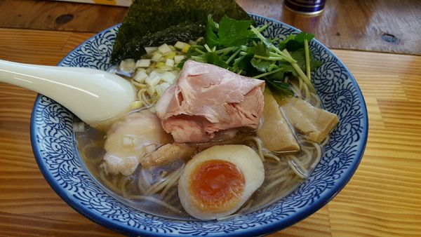 「煮干しそば 白醤油 700円」@中華そば よしかわの写真