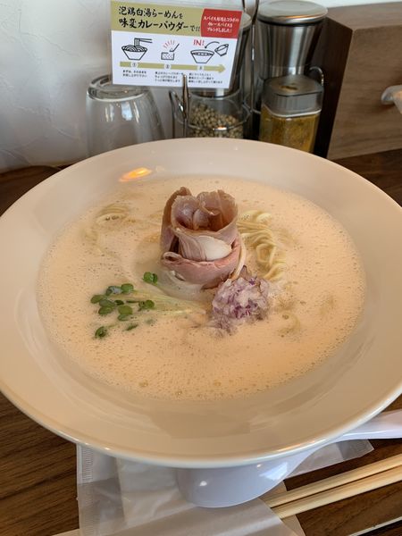 「泡鶏白湯ラーメン、貝出汁ラーメン」@鶏×麦 ららの写真