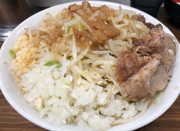 「ラーメン（800円）、玉ねぎ（50円）」@ラーメン武丸の写真