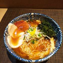 焼きあご醤油ラーメンランチタイムサービスで麺大盛税込830円