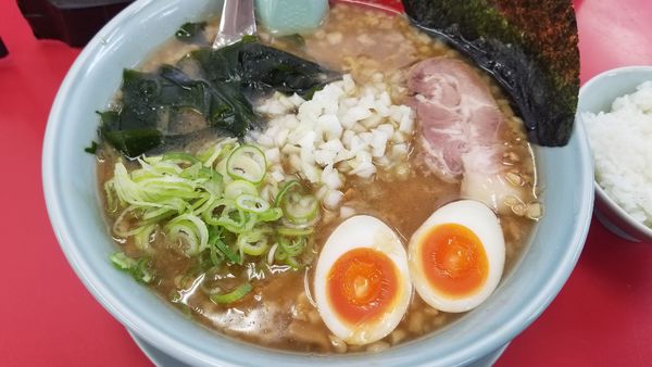 「期間地域限定　プレミアム醤油とんこつラーメン」@山岡家 松本店の写真