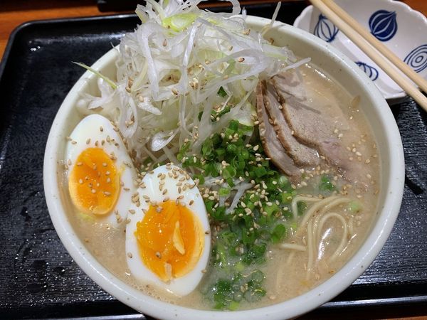 「広島豚骨しょうゆラーメン」@広島流つけ麺 からまるの写真