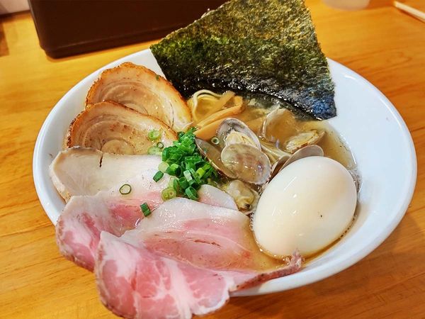 「あさりラーメン（チャーシュー＋あじ玉）」@麺屋 湊の写真