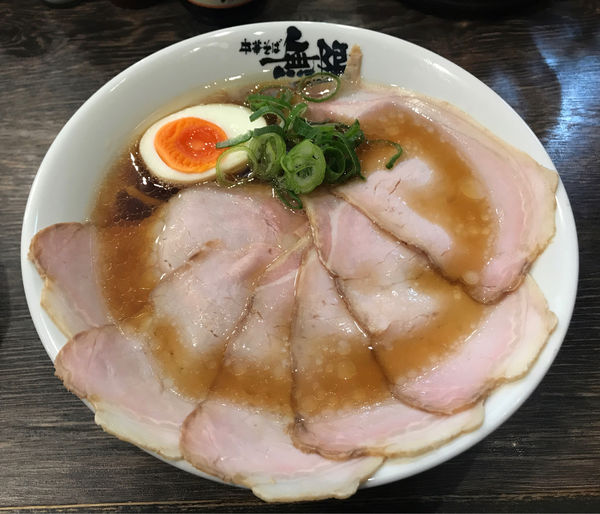 「中華そば並+チャーシュー増し（1080円）」@中華そば 無限の写真