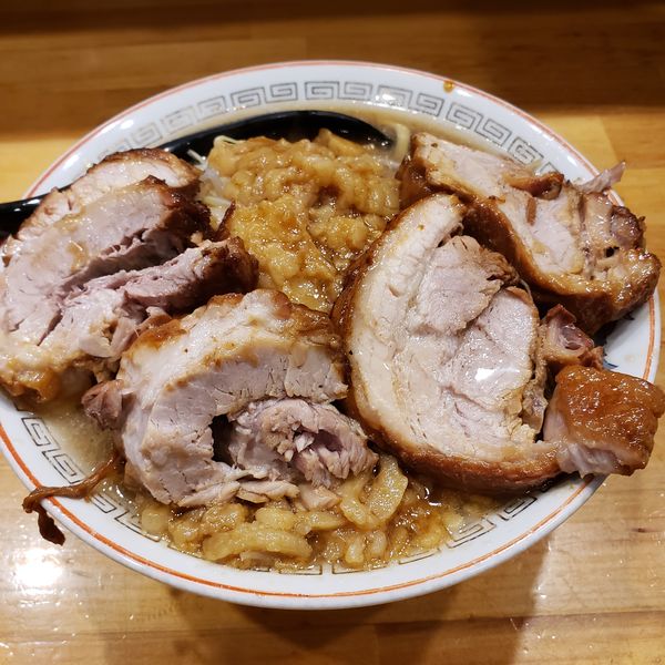 「ミニぶた」@ラーメン伝次平の写真