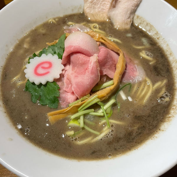 「濃厚煮干中華そば」@馳走麺 狸穴の写真