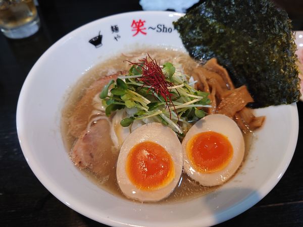 「【期間限定】鱈らーめん850円＋味玉＆ 他いろいろ」@麺や 笑 ～Sho～の写真