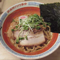 武蔵野油そば（640円）