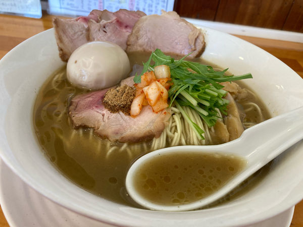「味玉白湯正油ラーメン」@らーめん食堂 ゆうき屋の写真