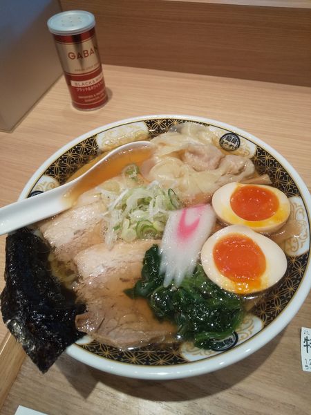 「【麺屋ようすけ】特製しょうゆラーメン1200円」@ラーメンWalkerキッチンの写真