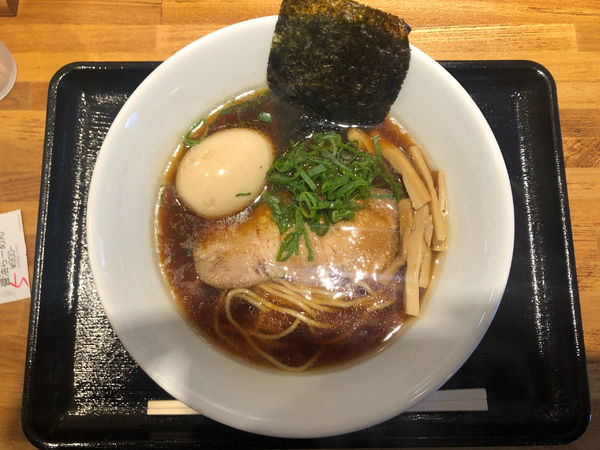 「醤油らーめん＋くずれ玉」@麺ゃ みくりの写真