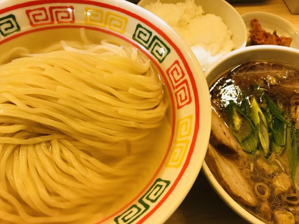 「鰹と昆布水の醤油つけ麺 (ワンタン入り) 他 1,400円」@らぁめん しゅきの写真