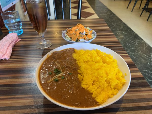 「Ａセット（マトン・辛口・ウーロン茶）　730円」@インド＆ネパールキッチン ナワデュルガの写真