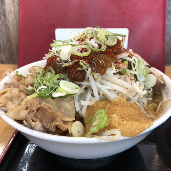 「特製紅の豚（中辛・野菜ニンニク）¥1,050」@らーめん 八幡屋の写真